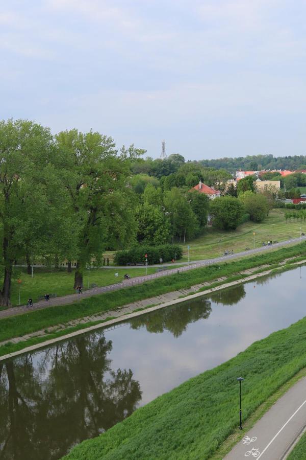 Capital Towers - Apartament Modern Z Widokiem Na Rzeke Rzeszów Exteriör bild